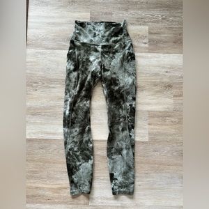 Lululemon High Waisted Align Leggings with Pockets 25” Size 4